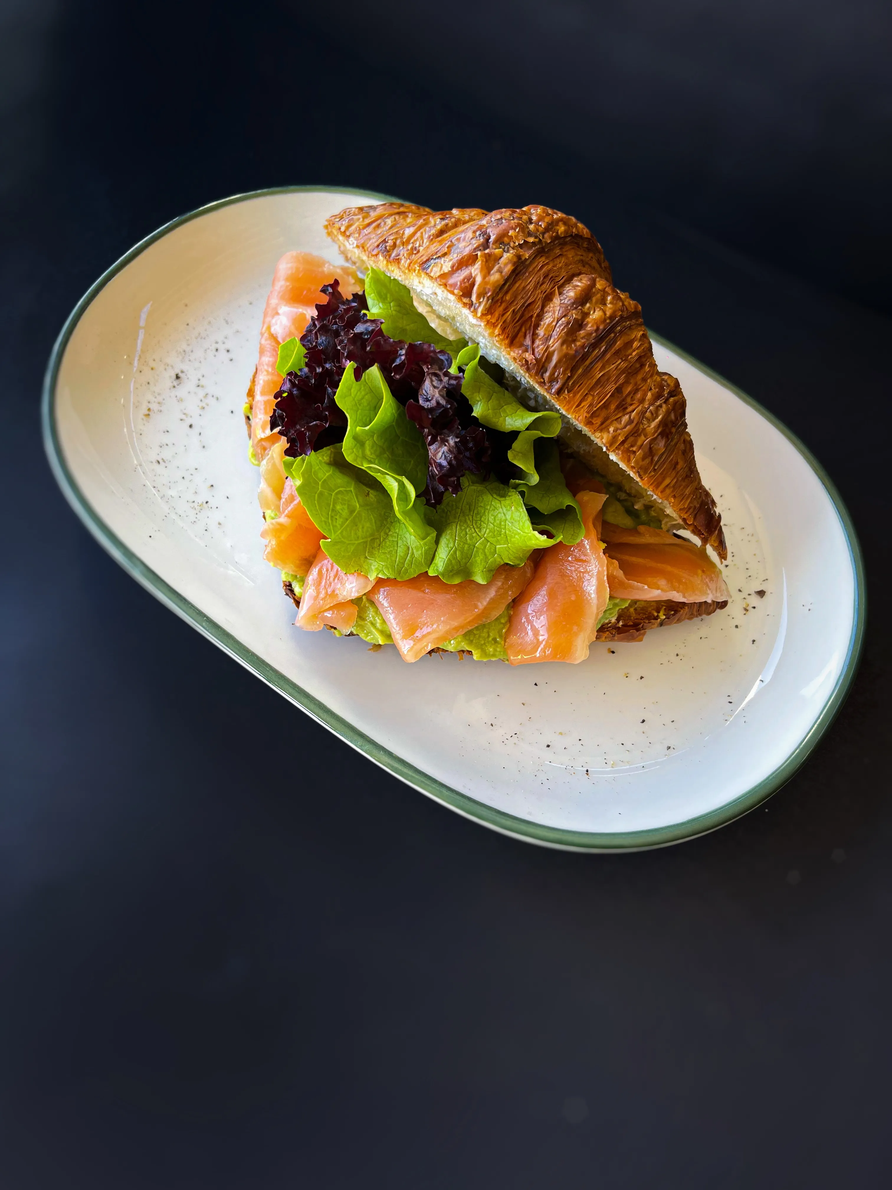 croissant-salmon