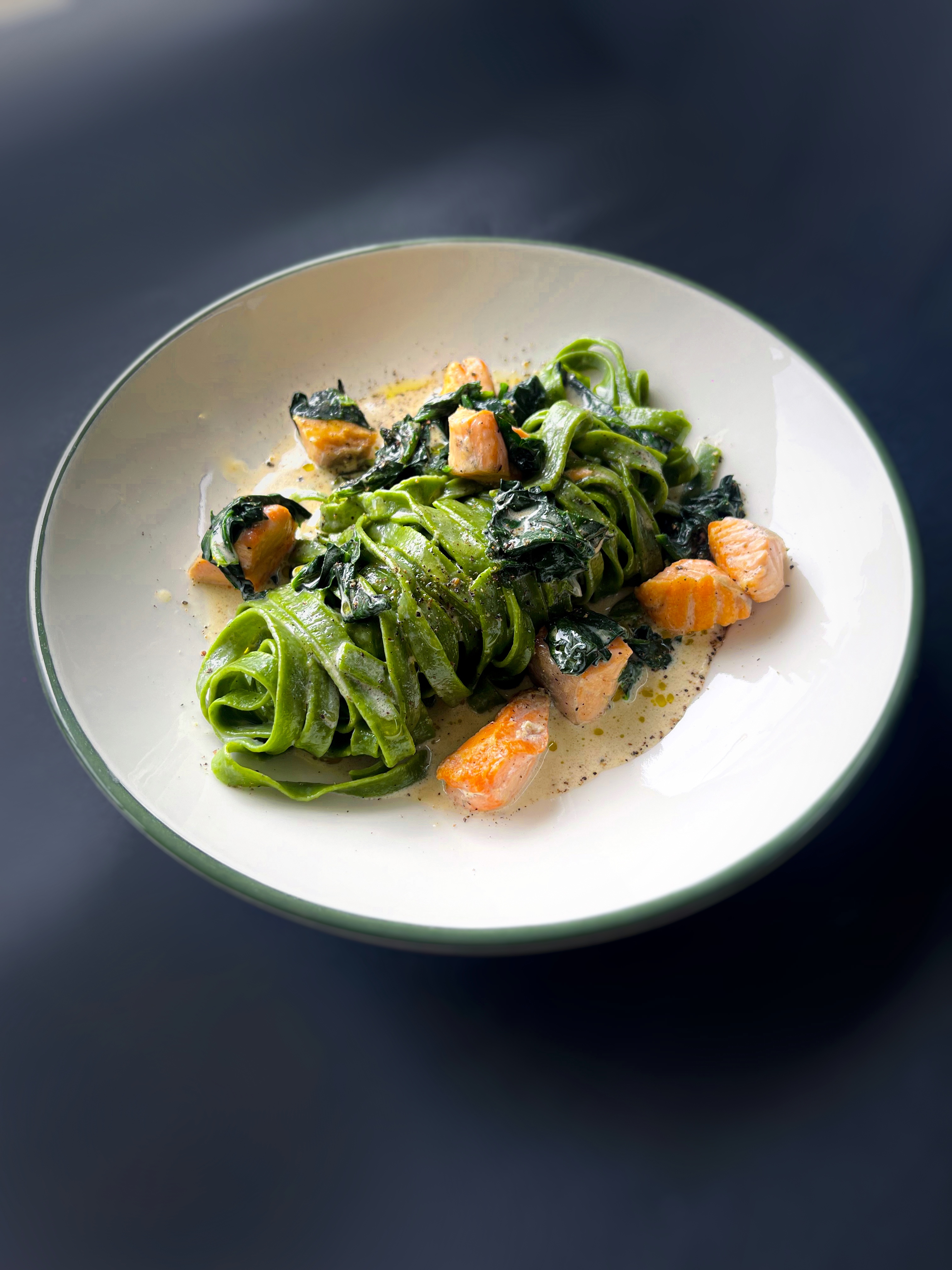 fettuccine-with-spinach-and-salmon