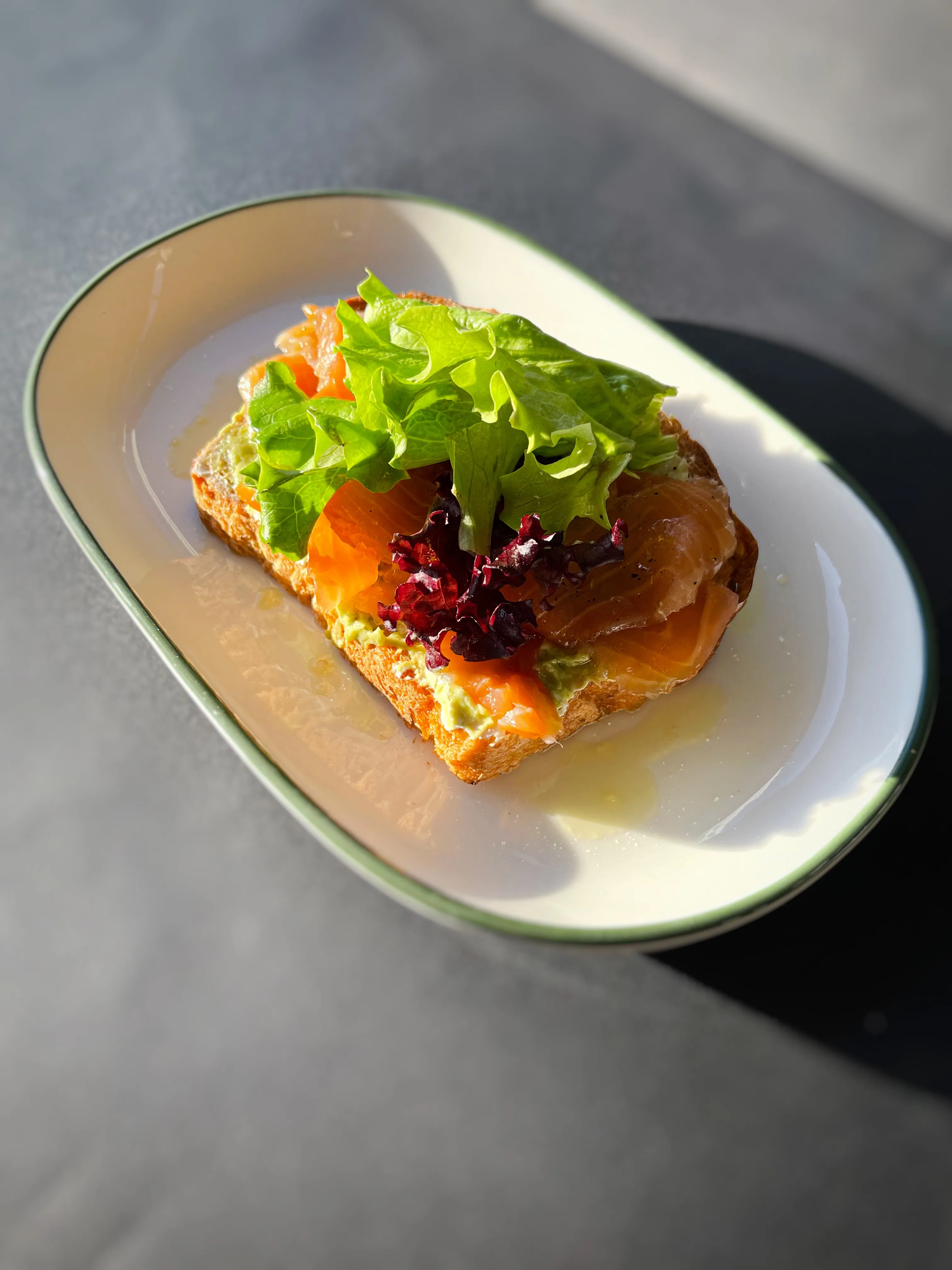 bruschetta-salmon-guacamole